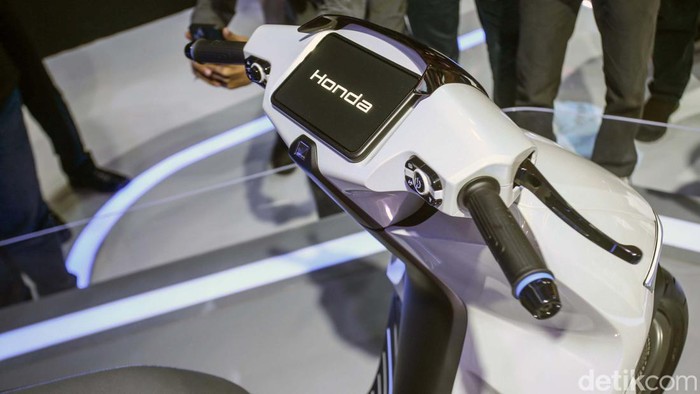 Honda membawa motor listrikSC e: Concept di Indonesia International Motor Show (IIMS) 2024. Begini wujudnya.