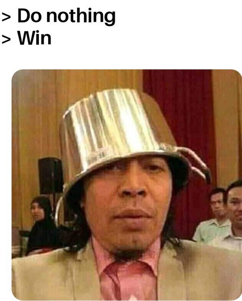 Komeng maju menjadi calon DPD RI Dapil Jawa Barat dengan nomor urut 10. Di X, netizen ramai membagikan meme pelawak senior tersebut. Sampai capek ngakak.