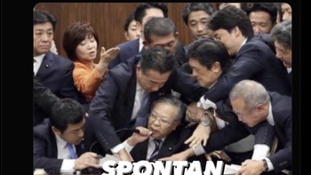 Ingat Komeng, ingat Spontan. Foto: X/Twitter/memedgolen