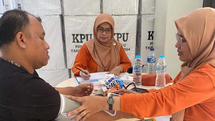 Nakes yang ditugaskan memeriksa kesehatan KPPS dan PPK dI Bogor