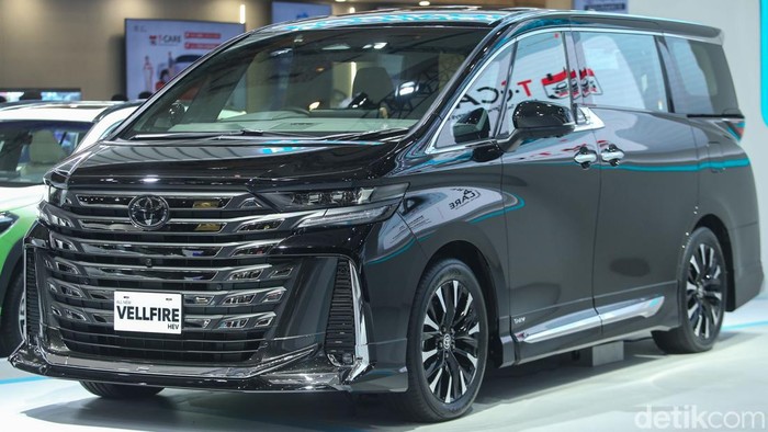 Perkenalkan Toyota Vellfire Hybrid Seharga Rp 1,8 M Perkenalkan Toyota Vellfire Hybrid Seharga Rp 1,8 M