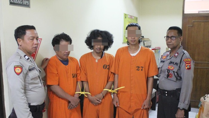 Polisi mengamankan tiga tukang ojek atas kasus kepemilikan narkoba, Kamis (15/2/2024).