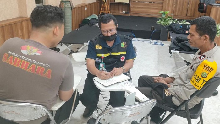 Polres Metro Jakbar melakukan pemeriksaan terhadap personel yang mengamankan TPS hingga anggota KPPU