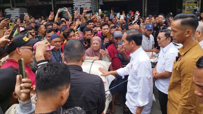 Presiden Joko Widodo di Pasar Induk Cipinang