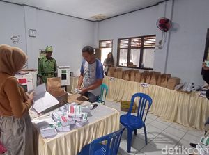 Perhitungan Suara di TPS 01 Cipondok Dilanjut dalam Suasana Duka