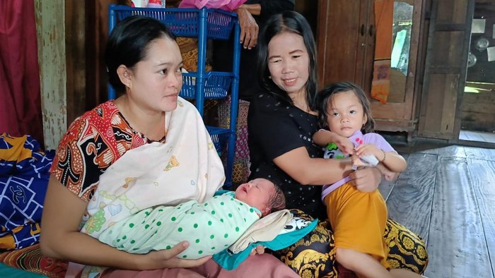 Bayi laki - laki lahir saat pemilu diberi nama M Prabowo Gibran.