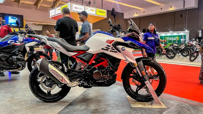 BMW Motorrad luncurkan tiga motor baru sekaligus di IIMS 2024