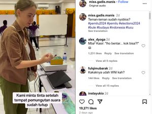 Cerdiknya Cewek Bule Berburu Diskon Pemilu, Pamer Jari Bertinta
