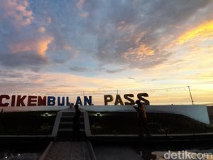 Cikembulan Pass, Spot Menikmati Senja di Pangandaran