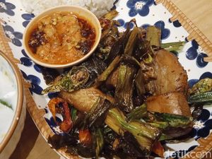 Mencicip Lezatnya Menu Melayu Modern di Kopitiam Kekinian