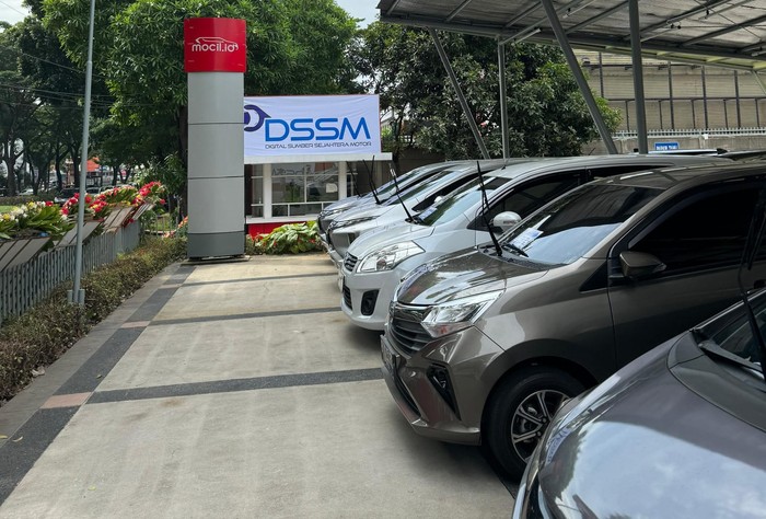 Diler mobil bekas