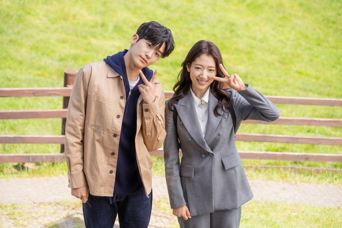 Belakang layar drama Korea JTBC Doctor Slump yang diperankan Park Shin Hye dan Park Hyung Sik.