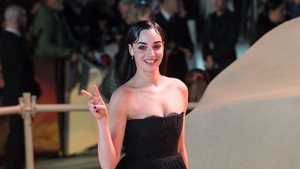 Souheila Yacoub bergabung dengan rekan mainnya di karpet merah untuk pemutaran perdana dunia Dune: Part Two. Foto: Future Publishing via Getty Imag/Future Publishing