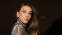 Inilah sosok Elsina Khayrova, sosialita yang dirumorkan berpacaran dengan aktor Tom Cruise. Perempuan cantik ini kelahiran Rusia namun sudah meemgang kewarganegaraan Inggris.