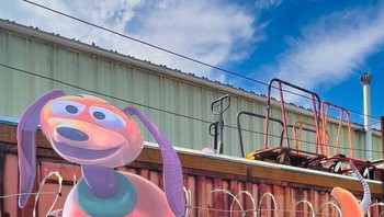 Slinky Dog dengan kawat asli. Foto: Rudy Willingham via Boredpanda
