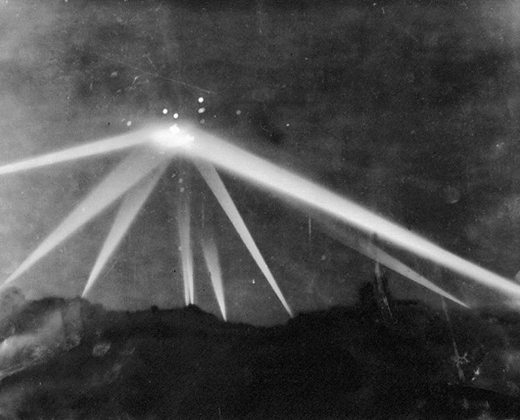 Foto Misterius Belum Terpecahkan Foto Misterius Belum Terpecahkan