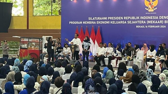 Jokowi saat dialog dengan warga di Bekasi (Eva/detikcom)