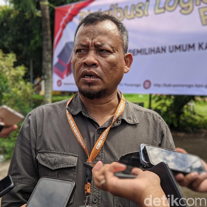 Ketua KPUD Ponorogo, Munajat