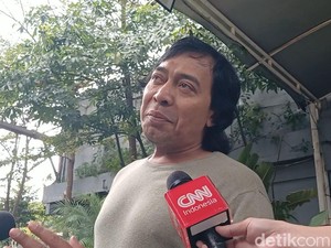 Uhuy... Komeng Bareng Jihan Fahira Resmi Jadi Anggota DPD
