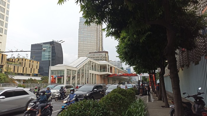 Lalu lintas di depan Bawaslu RI, Jakpus, kembali lancar usai massa demo membubarkan diri (Tiara/detikcom)