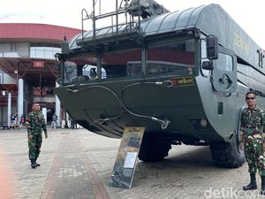 Cerita TNI Bawa Kendaraan Amfibi Jembatan Berjalan dari Bandung ke Jakarta