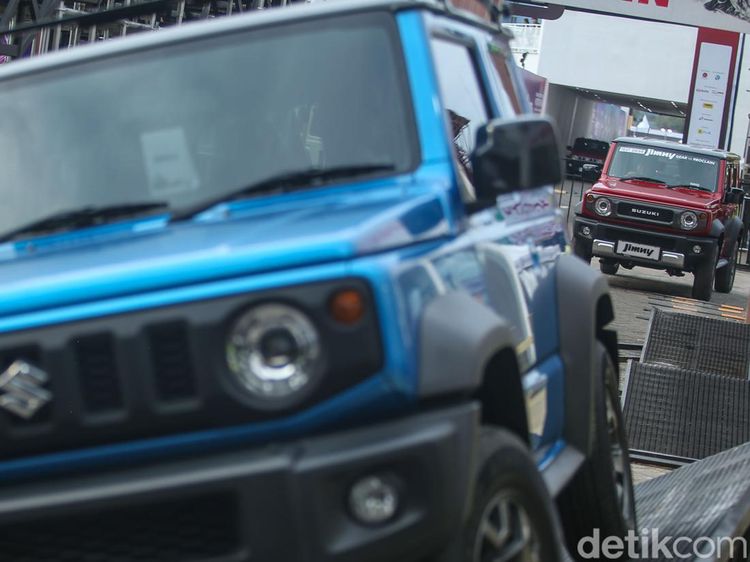 Menguji Ketangguhan Suzuki Jimny 5 Pintu di IIMS 2024