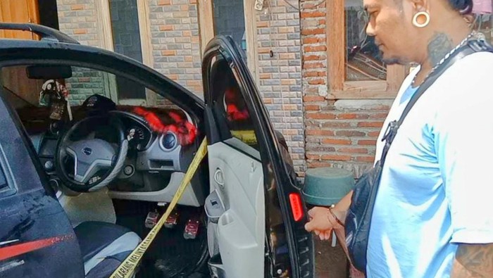 Mobil relawan Prabowo-Gibran di Situbondo dibakar OTK