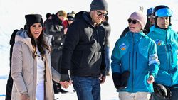 Pangeran Harry dan Meghan Kencan di Resor Ski Kanada, Asik Main Seluncur