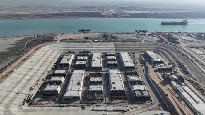 A view of the undergoing construction of the immersed tunnel, which will connect the country's southernmost coastal region to international trade links through Turkey and stretches from Basra's large commercial port of Al-Faw, in Basra, Iraq February 8, 2024.  REUTERS/Mohammed Aty