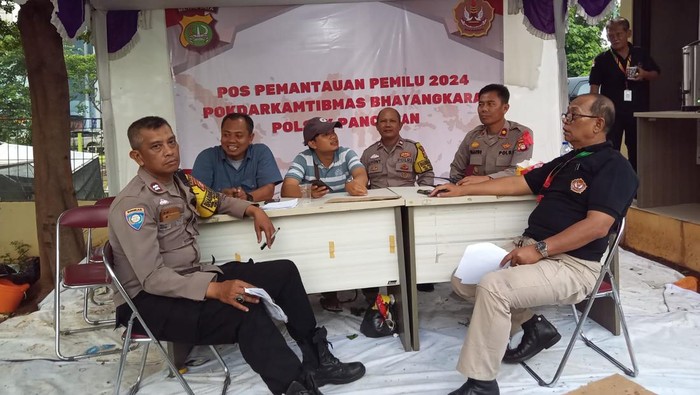 Polsek Pancoran apresiasi Pokdarkamtibmas yang ikut andil menjaga keamanan selama Pemilu.