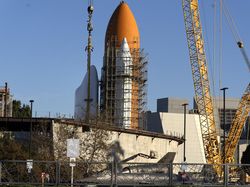 Potret Pesawat Ulang Alik NASA Dimuseumkan Usai 12 Tahun Mengangkasa