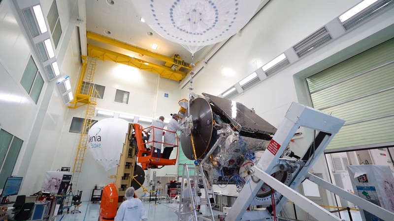 Satelit Merah Putih 2 di Thales Alenia Space