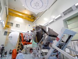 Mengintip Dapur Perakitan Satelit Merah Putih 2