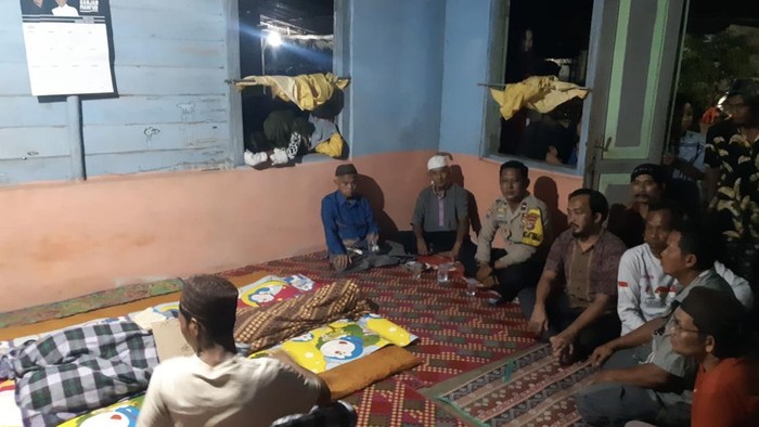 Suasana di rumah pelajar yang tewas diterkam buaya di Bangka.