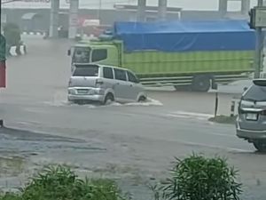 Sungai Ogan Meluap, Jalinsum di OKU Tergenang Banjir 1 Meter