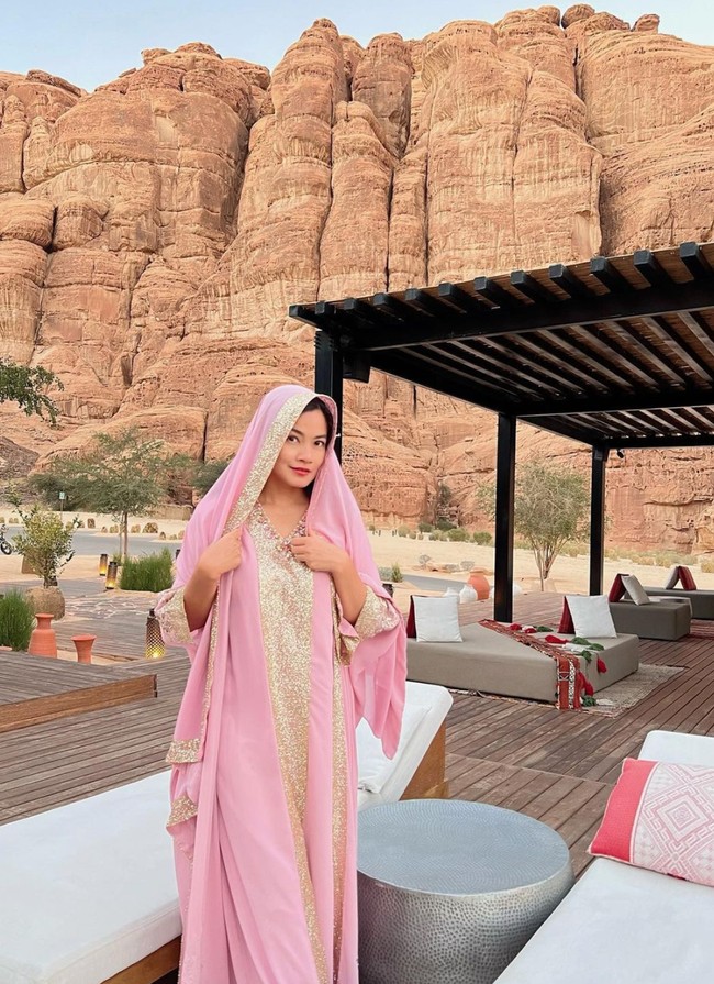 Meski kini sudah memiliki 2 orang putra namun harus diakui jika penampilan Titi memang masih begitu cantik dan awet muda. Tubuhnya pun masih langsing dan tak kalah dari wanita yang berusia di bawahnya. Foto: Instagram/@titi_kamall