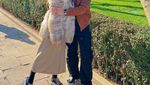 Via Vallen Hamil, Ini Momen Romantis Saat Kulineran Bareng Suami