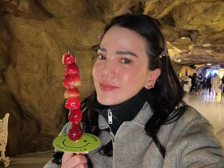 Cantiknya Alice Norin Jajan Dessert di Korea hingga Jepang