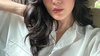 Alice Norin belakangan ini disibukkan dengan berjualan pakaian melalui TikTok Shop. Namun, aktivitas lainnya juga kerap dibagikan melalui akun Instagram miliknya @alicenorin. Foto: Instagram @alicenorin