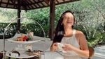Cantiknya Alice Norin Jajan Dessert di Korea hingga Jepang