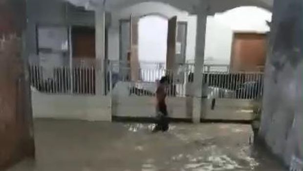 Banjir di kawasan Benowo, Surabaya.
