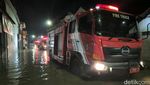 Potret Kawasan Surabaya Barat Dilanda Banjir