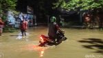 Potret Kawasan Surabaya Barat Dilanda Banjir