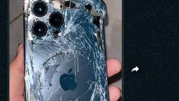 Ini yang dimaksud retak dikit doang? Menangis nggak tuh. Foto: X/txtdrkaumbengek