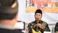Tokoh-tokoh agama, tokoh adat tokoh budaya dan tokoh apa saja demi untuk menjaga negara bangsa ini nyaman aman damai enak dan kepenak harus bisa menyampaikan di daerahnya masinng-masing, di lingkungannya masing-masing. Kedamaian dalam hidup itu bisa terwujud jika ada sikap ridho, ikhlas menerima.