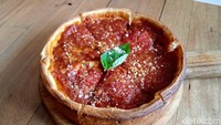 Ada juga jenis ukuran pizza yaitu 6,5 inchi dan 8,5 inchi. Kami mencoba memesan pizza classic dengan ukuran 6,5 inchi. Foto: detikcom