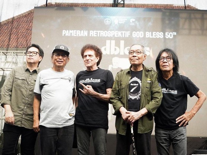 Pameran Retrospektif God Bless 50th.