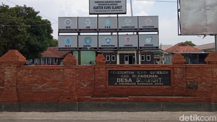 Kantor Kuwu Desa Slangit, Kecamatan Klangenan, Kabupaten Cirebon