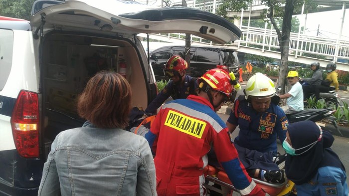 Kecelakaan Pemotor di Matraman (dok Sudin Gulkarmat Jakarta Timur)