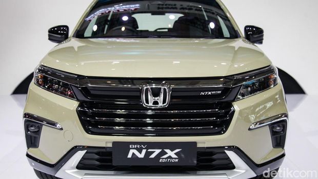 Honda memboyong New BR-V N7X Edition di pameran otomotif Indonesia International Motor Show (IIMS) di JIExpo, Kemayoran, Jakarta. Honda BR-V hadir dengan desain yang semakin stylish.